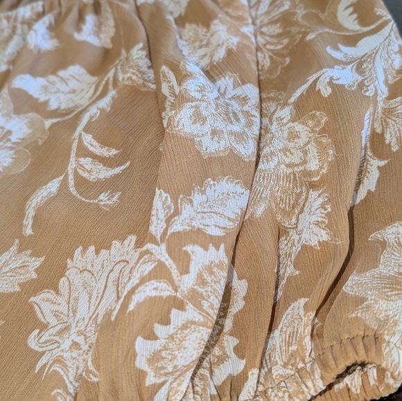 Loft Floral Side Tie Bubble Top - Picture 5 of 16